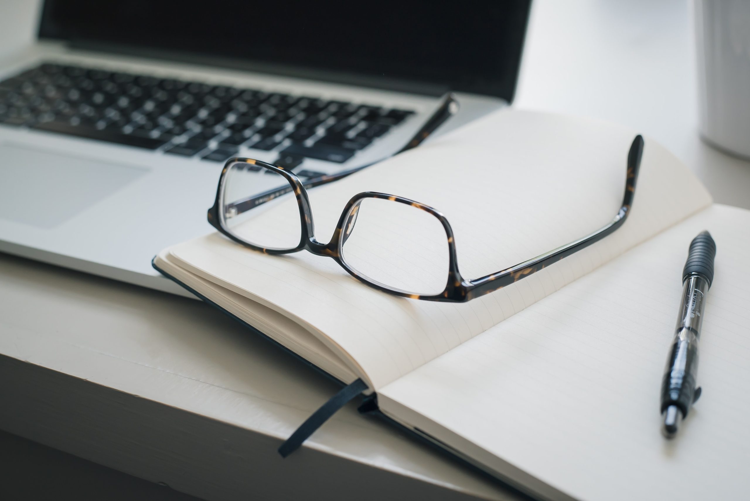 What are the benefits of using a Virtual Assistant?